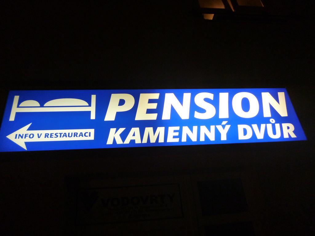 Pension Kamenny Dvur Marianske Lazne Exterior photo