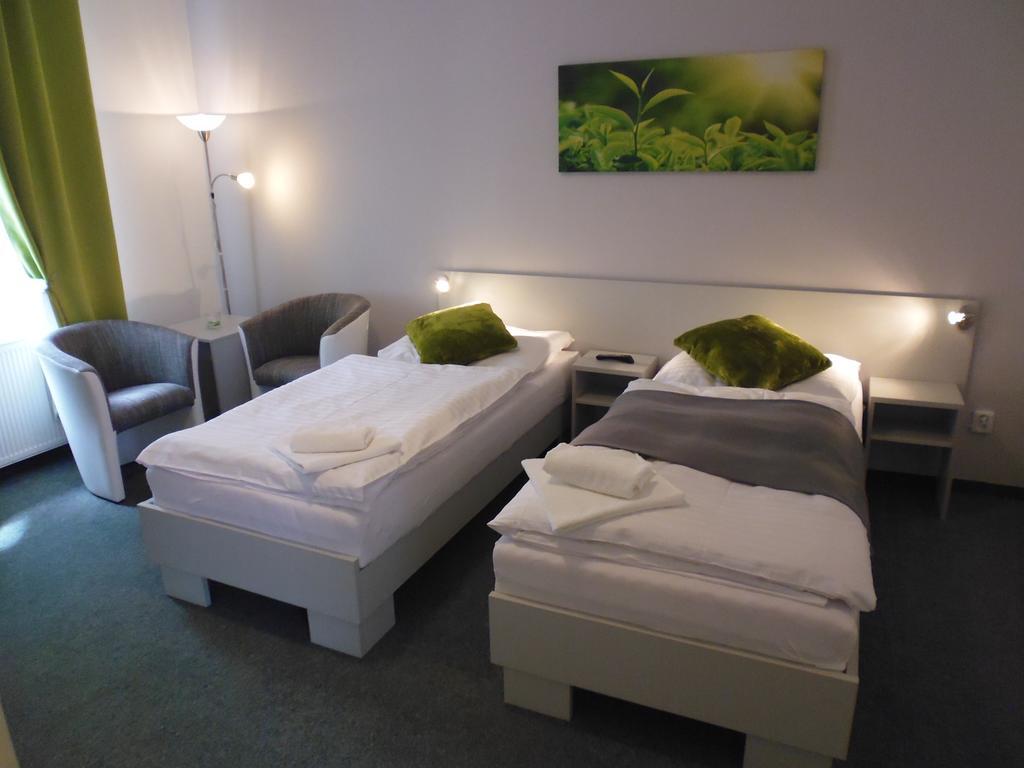 Pension Kamenny Dvur Marianske Lazne Exterior photo